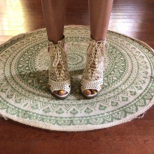 Leila Stone Bohemian Lace-Up Chunky Heel Pumps